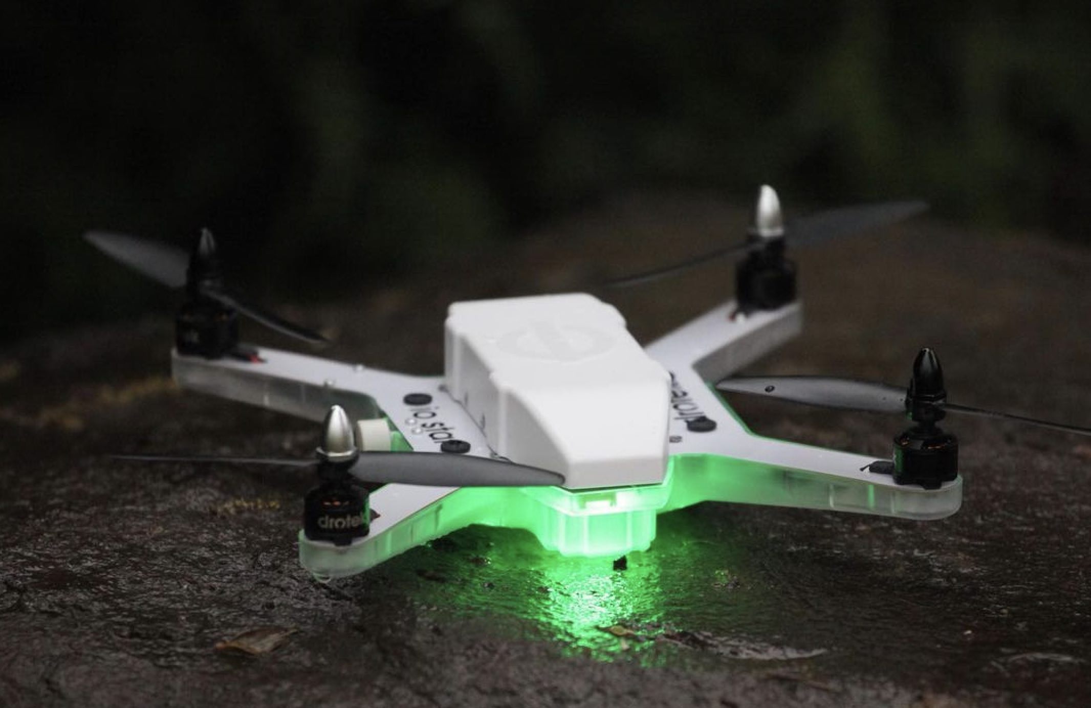 spectacle de drone sur mesure 